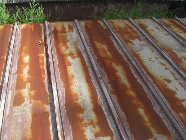 屋根のサビ・板金の浮き・釘抜けのチェックポイント｜山口県の住宅で起こりやすい劣化と対策の画像